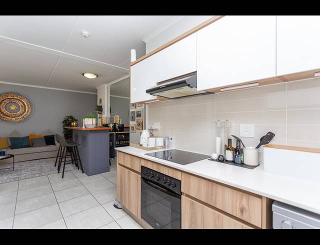 3 BEDROOM APARTMENT FOR SALE IN RICHWOOD
